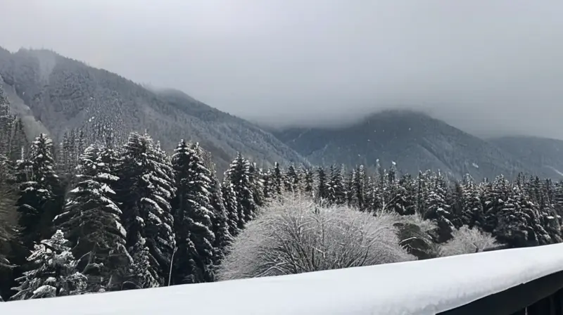 Un paisaje sombrío y dramático se presenta con nubes oscuras, lluvia, nieve y una atmósfera tensa